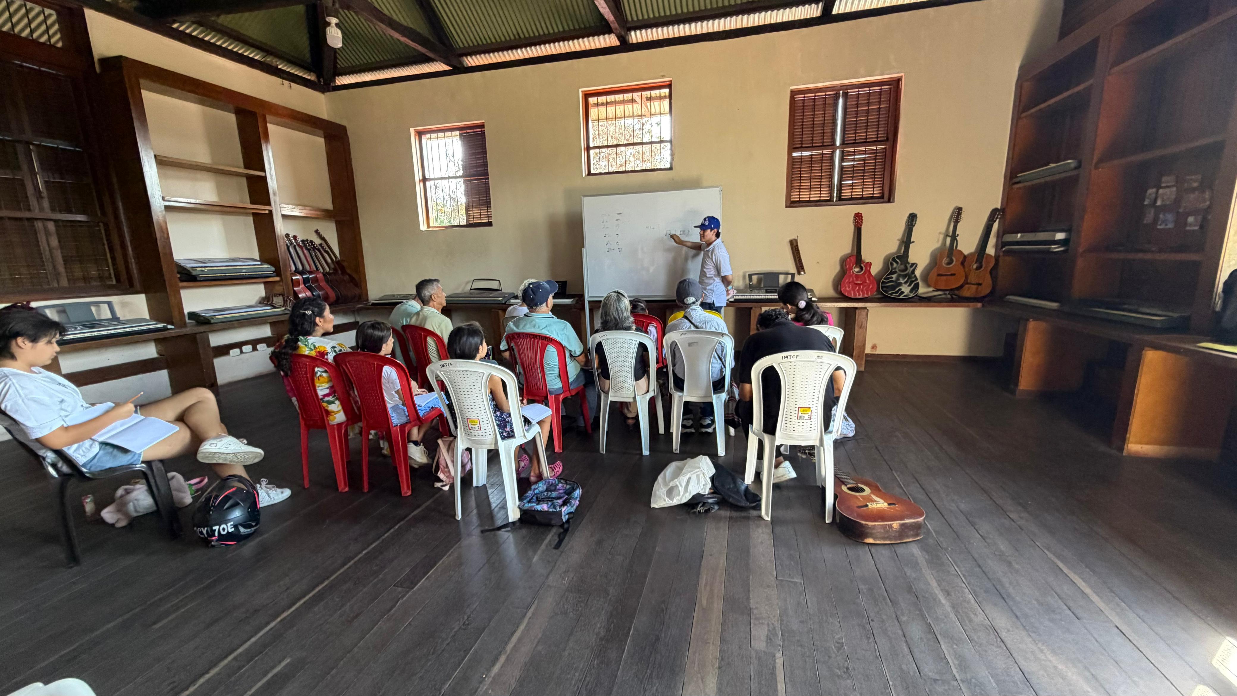 Clase de guitarras y tejido social